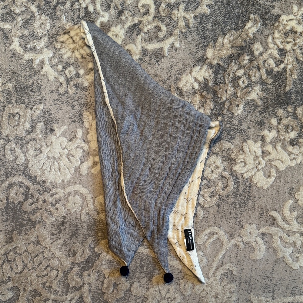 ZARA Gray Blue Cream Kids Accessorie with Pom Pom Detail - Picture 3 of 4